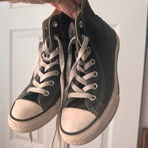 Black high top Converse size 2